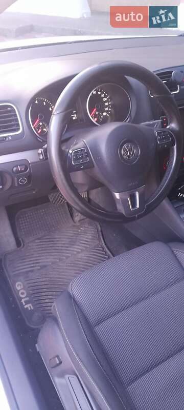 Хетчбек Volkswagen Golf 2013 в Добровеличківці