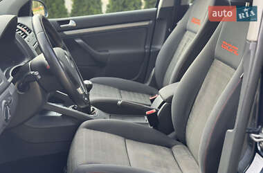 Хэтчбек Volkswagen Golf 2007 в 