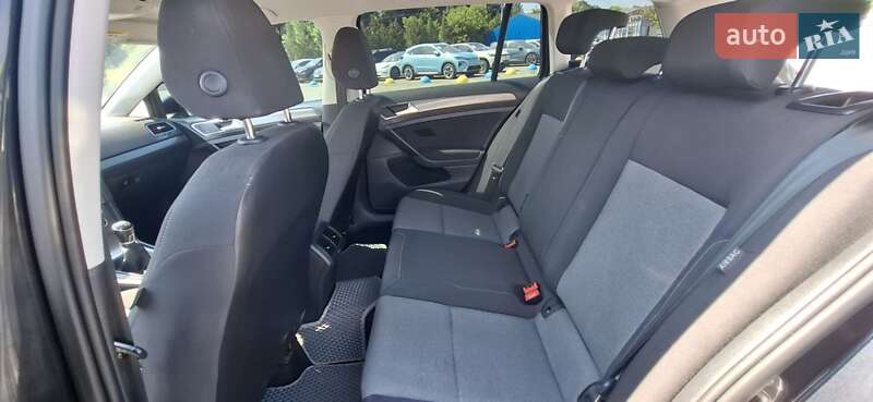 Універсал Volkswagen Golf 2015 в Львові