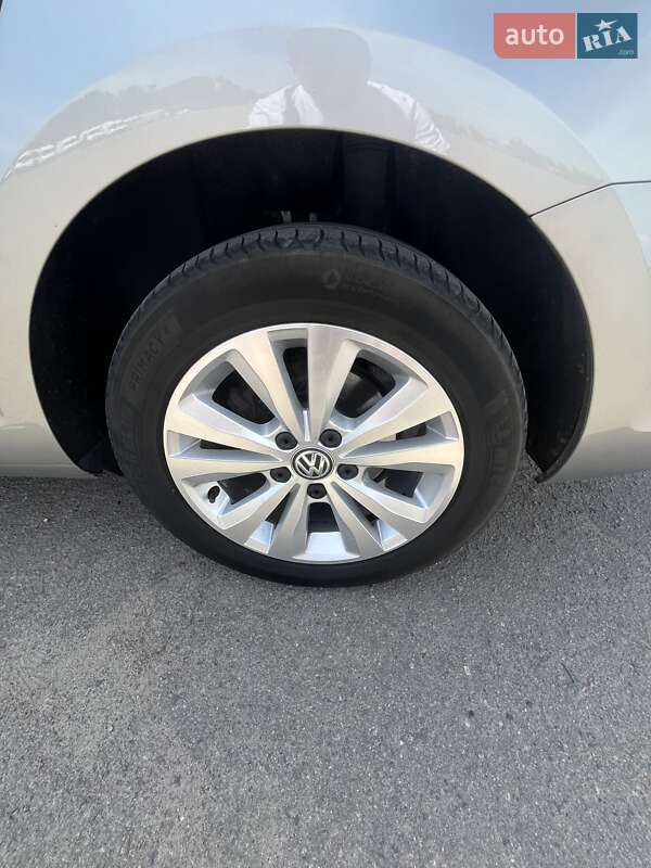 Универсал Volkswagen Golf 2018 в Ровно