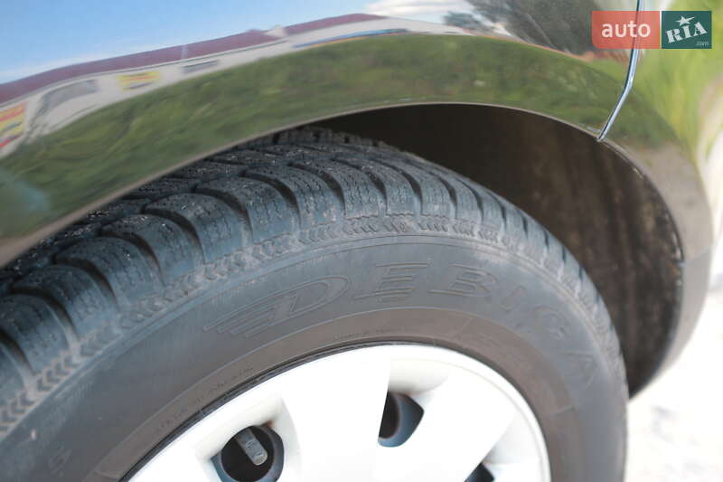 Хетчбек Volkswagen Golf 2003 в Бердичеві