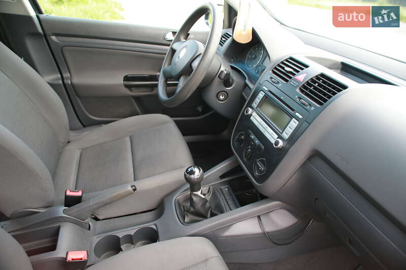 Хетчбек Volkswagen Golf 2003 в Бердичеві