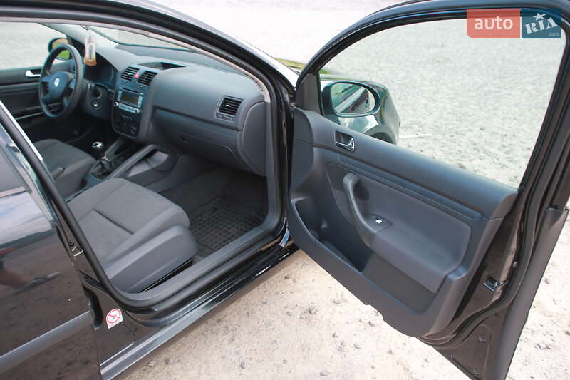 Хетчбек Volkswagen Golf 2003 в Бердичеві