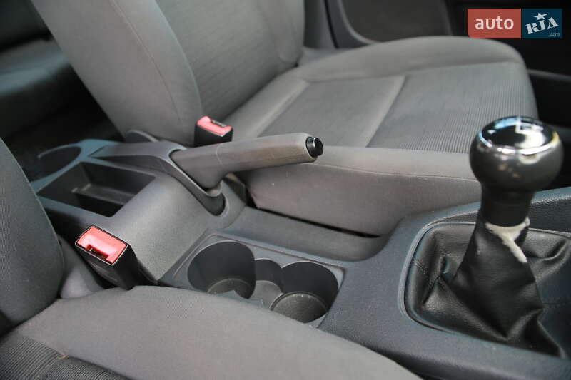 Хетчбек Volkswagen Golf 2003 в Бердичеві