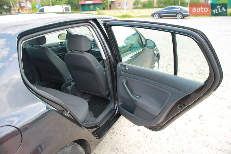 Хетчбек Volkswagen Golf 2003 в Бердичеві