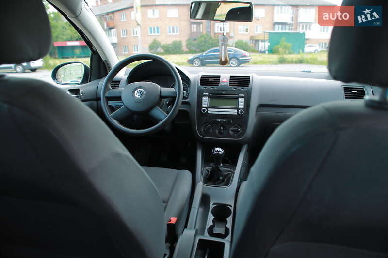 Хетчбек Volkswagen Golf 2003 в Бердичеві