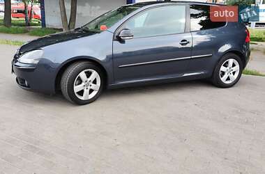 Хэтчбек Volkswagen Golf 2008 в 
