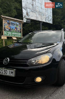 Універсал Volkswagen Golf 2010 в Лазещині