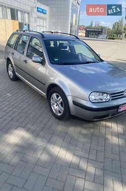 Універсал Volkswagen Golf 2002 в Херсоні