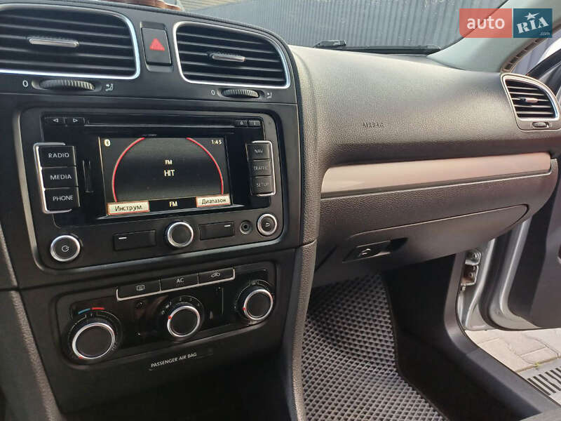 Универсал Volkswagen Golf 2011 в Житомире