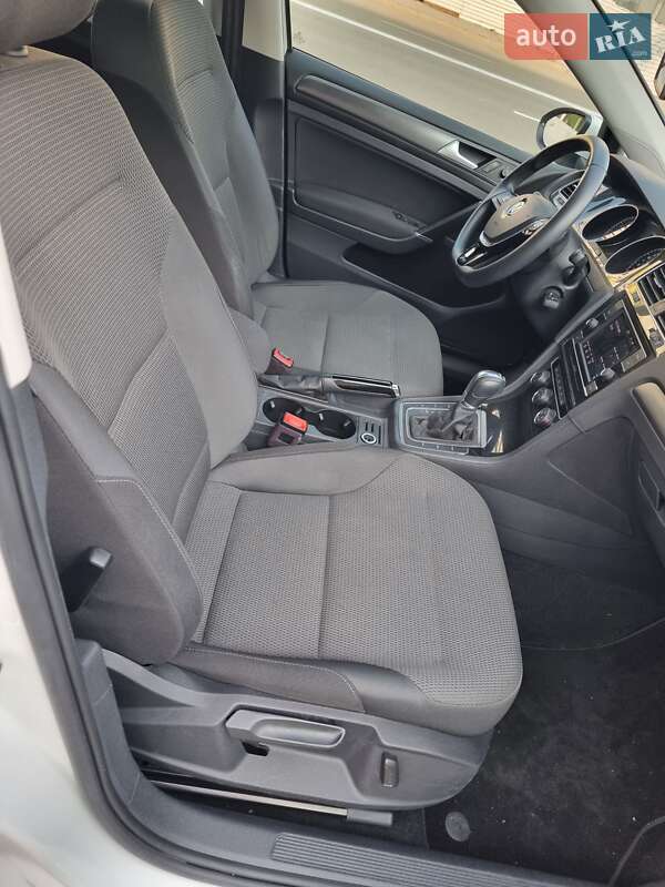 Универсал Volkswagen Golf 2019 в Харькове