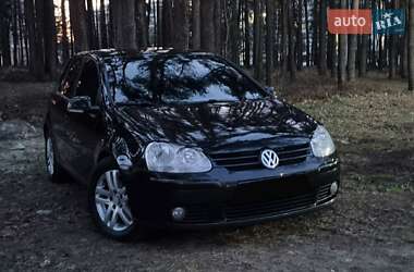 Хетчбек Volkswagen Golf 2006 в Новояворівську