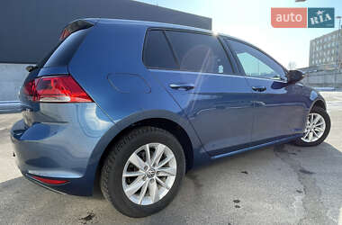 Хэтчбек Volkswagen Golf 2014 в 