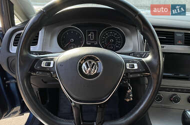 Хэтчбек Volkswagen Golf 2014 в 
