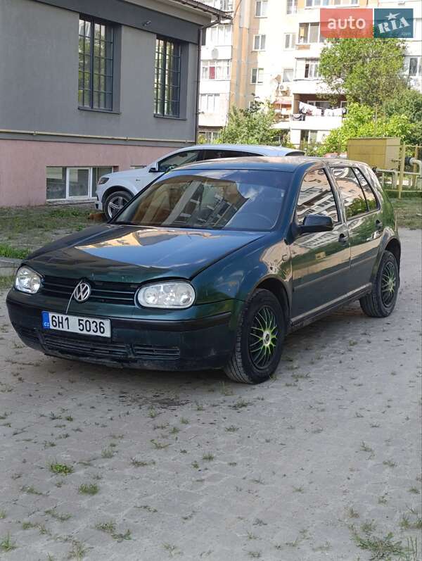 Volkswagen Golf 2000
