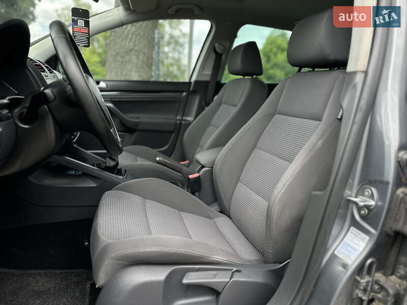 Хетчбек Volkswagen Golf 2007 в Вінниці