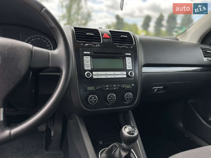 Хетчбек Volkswagen Golf 2007 в Вінниці