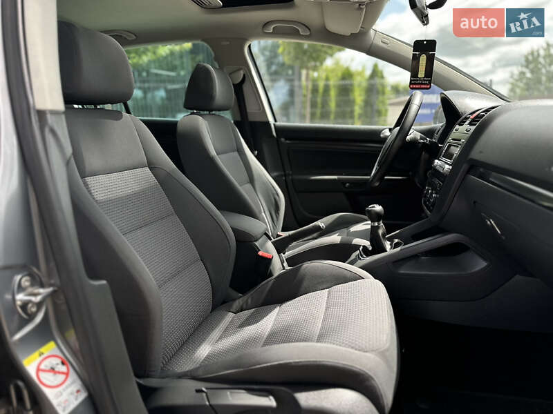 Хетчбек Volkswagen Golf 2007 в Вінниці