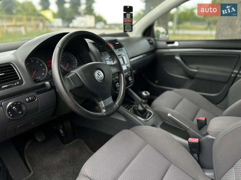 Хетчбек Volkswagen Golf 2007 в Вінниці