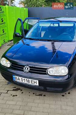 Хэтчбек Volkswagen Golf 2001 в Смолином