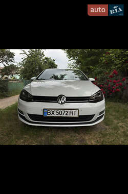 Хэтчбек Volkswagen Golf 2014 в 