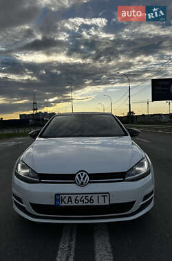 Хэтчбек Volkswagen Golf 2013 в 