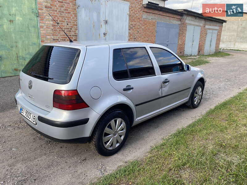 Хетчбек Volkswagen Golf 1999 в Гадячі
