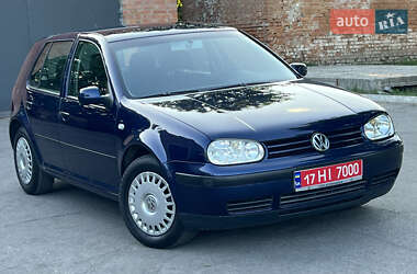 Хэтчбек Volkswagen Golf 2003 в Лубнах