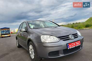 Хэтчбек Volkswagen Golf 2005 в Виннице