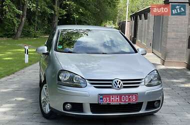 Хетчбек Volkswagen Golf 2008 в Чернігові