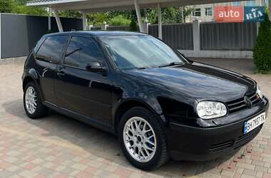 Хэтчбек Volkswagen Golf 1998 в 