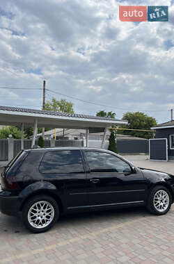 Хэтчбек Volkswagen Golf 1998 в 