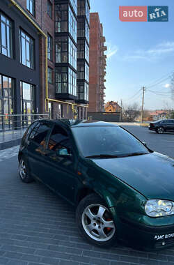 Хетчбек Volkswagen Golf 1998 в 