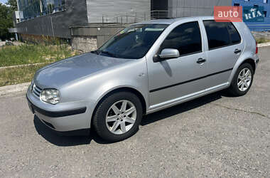 Хетчбек Volkswagen Golf 2000 в Дніпрі