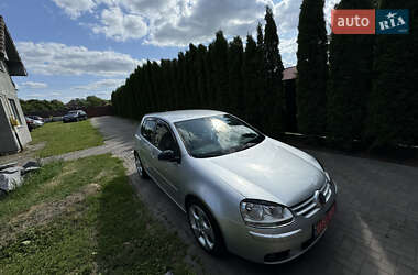 Хэтчбек Volkswagen Golf 2008 в 