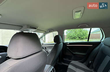 Хэтчбек Volkswagen Golf 2008 в 