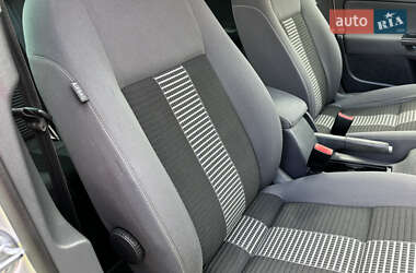 Хэтчбек Volkswagen Golf 2008 в 