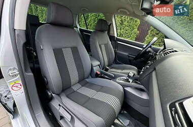 Хэтчбек Volkswagen Golf 2008 в 