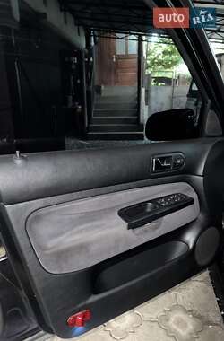 Хэтчбек Volkswagen Golf 2002 в 