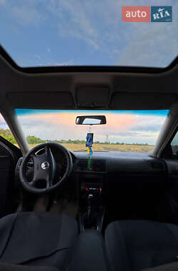 Хэтчбек Volkswagen Golf 1998 в 