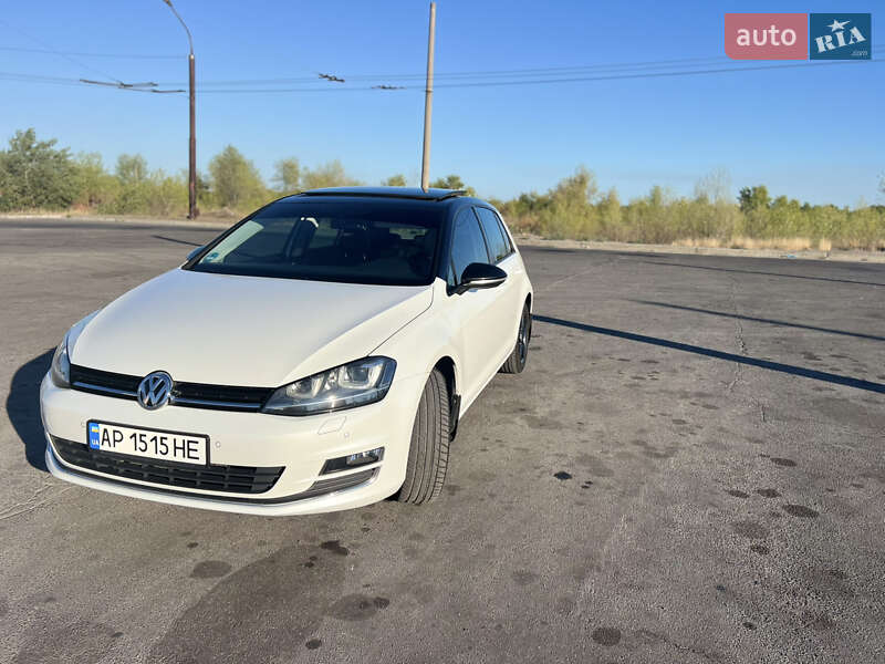 Хетчбек Volkswagen Golf 2013 в Запоріжжі