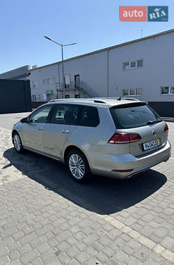 Универсал Volkswagen Golf 2017 в 