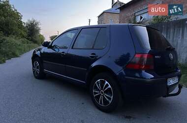 Хэтчбек Volkswagen Golf 2001 в Буске