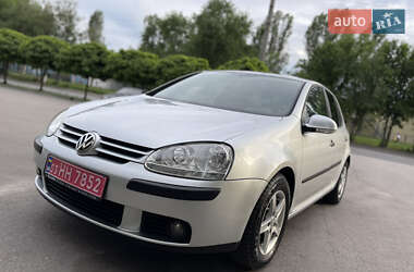 Хетчбек Volkswagen Golf 2006 в Дніпрі