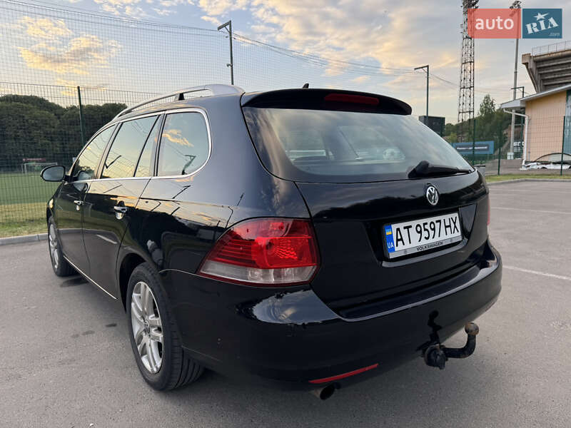 Универсал Volkswagen Golf 2011 в Ивано-Франковске