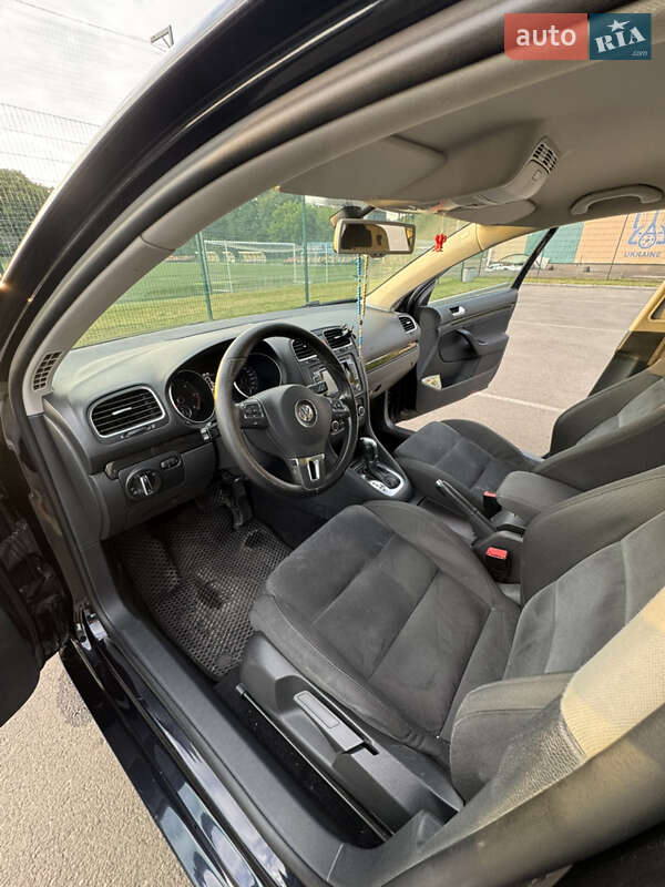 Универсал Volkswagen Golf 2011 в Ивано-Франковске