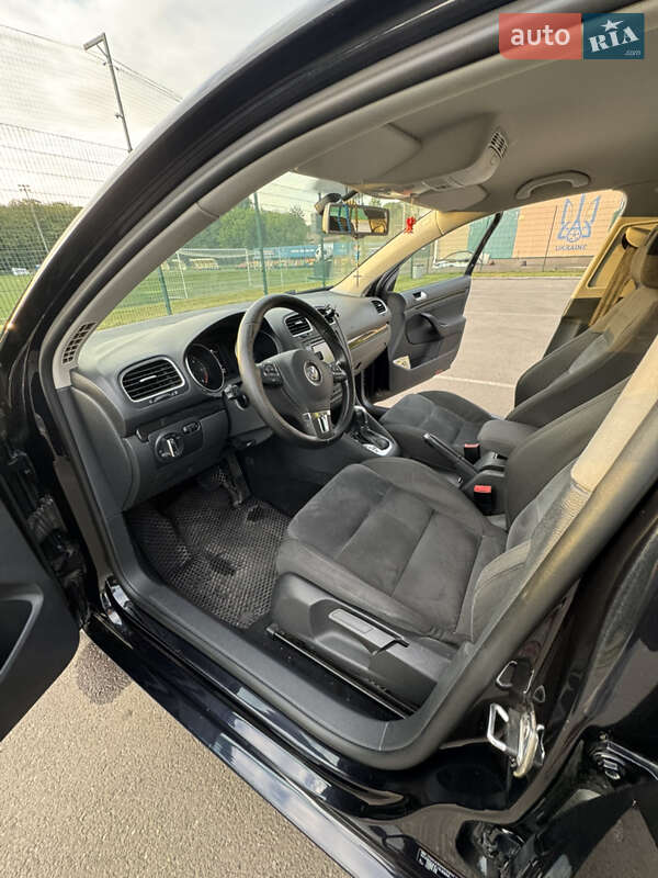 Универсал Volkswagen Golf 2011 в Ивано-Франковске