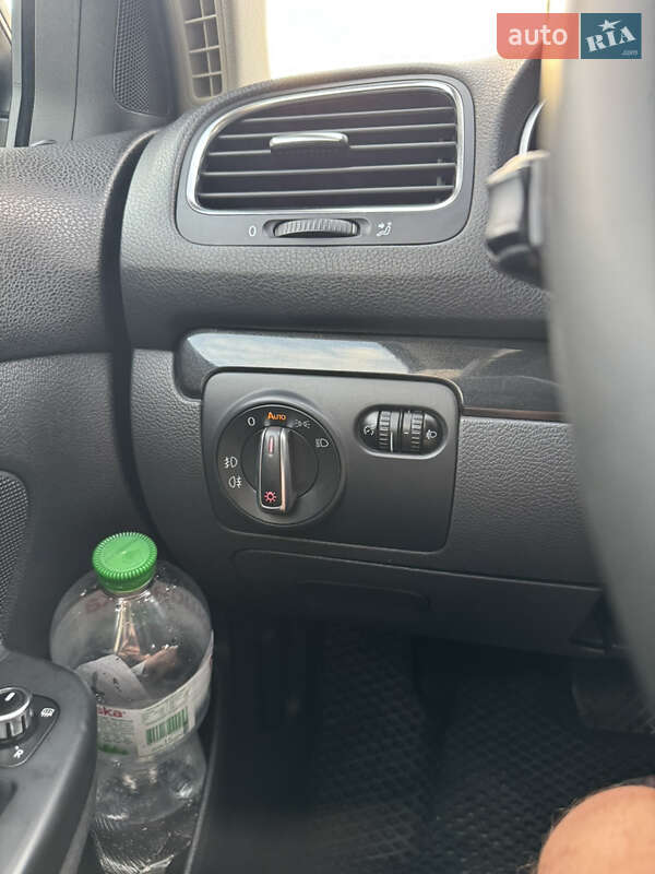 Универсал Volkswagen Golf 2011 в Ивано-Франковске