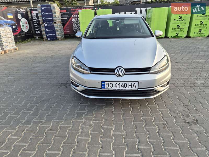 Хэтчбек Volkswagen Golf 2018 в Тернополе