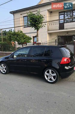 Хэтчбек Volkswagen Golf 2008 в 